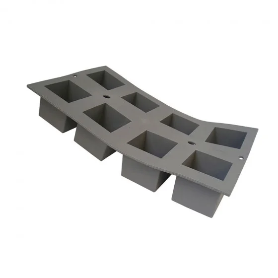 Moule en silicone 8 cubes ELASTOMOULE 30x17,6cm
